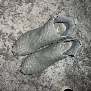 Grey booties! Size 9. Good condition
